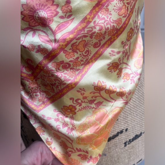 Silky satin y2k gold & yellow orange floral bandana tie top by Rue21 • small - Picture 16 of 16